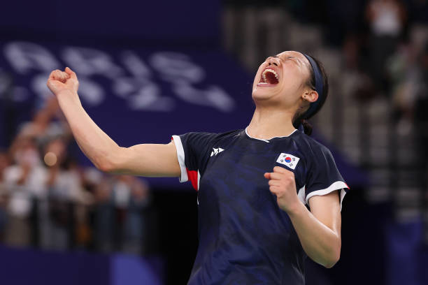 国货之光李宁 vs 国际大牌尤尼克斯，羽毛球拍谁更强？